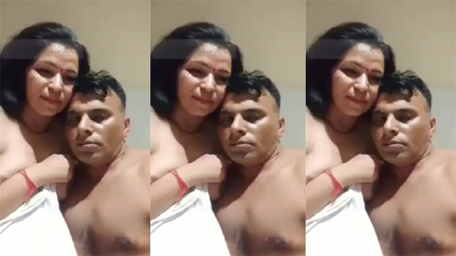 Cheater Aunty Fucking – With Lover In Hotel Sex